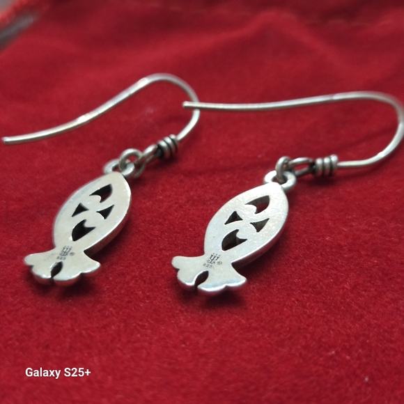 James Avery Retired Scroll Ichthus Fish Dangle Hook Earrings - Picture 3 of 4